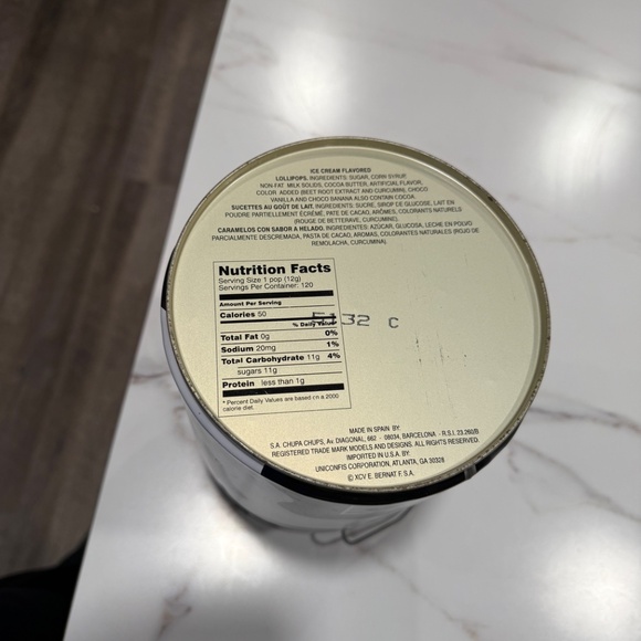 Vintage Chupa Chups Ice Cream Flavored Lollipops Dairy Farm Tin Can Cow/with lid - Picture 7 of 11